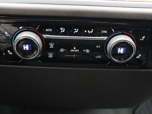 Used 2023 Chevrolet Silverado 1500 LT image 25