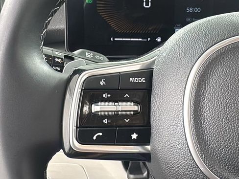 Used 2025 Kia Sorento EX image 23