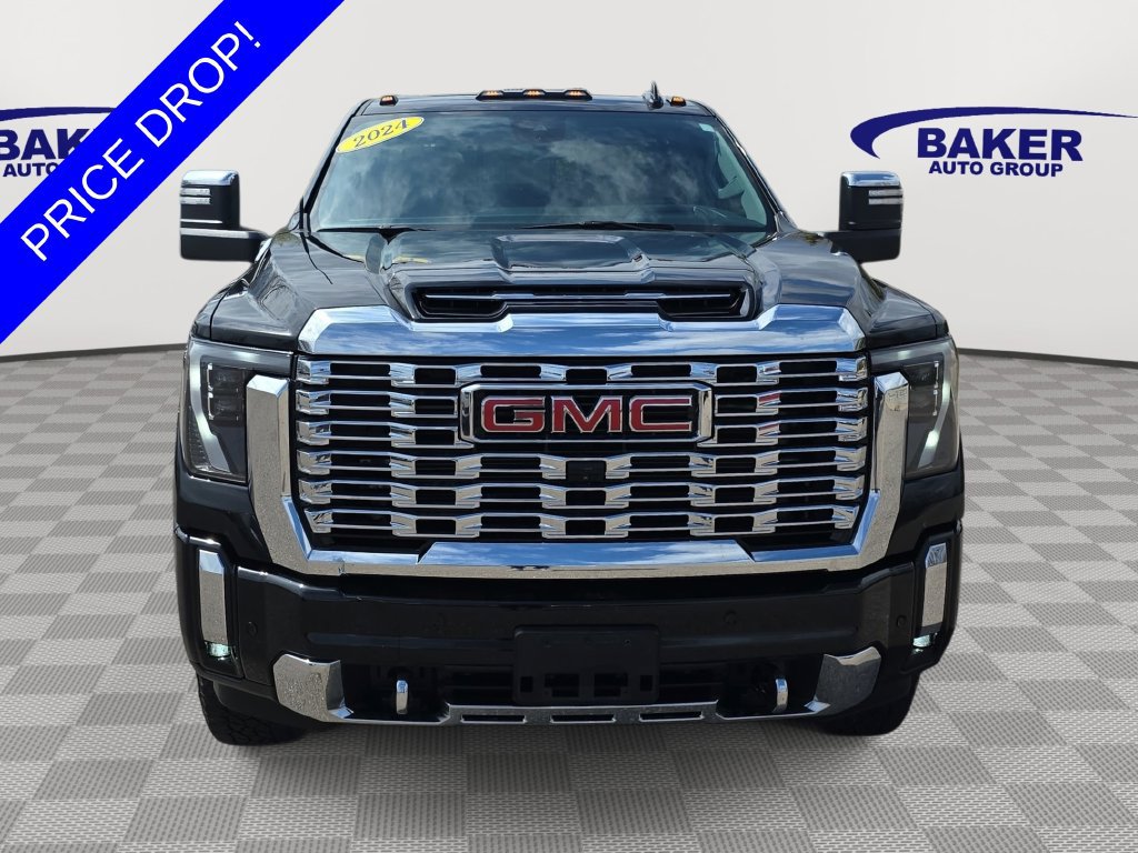 Used 2024 GMC Sierra 2500 Denali w/ Technology Package AWD/4WD image 2