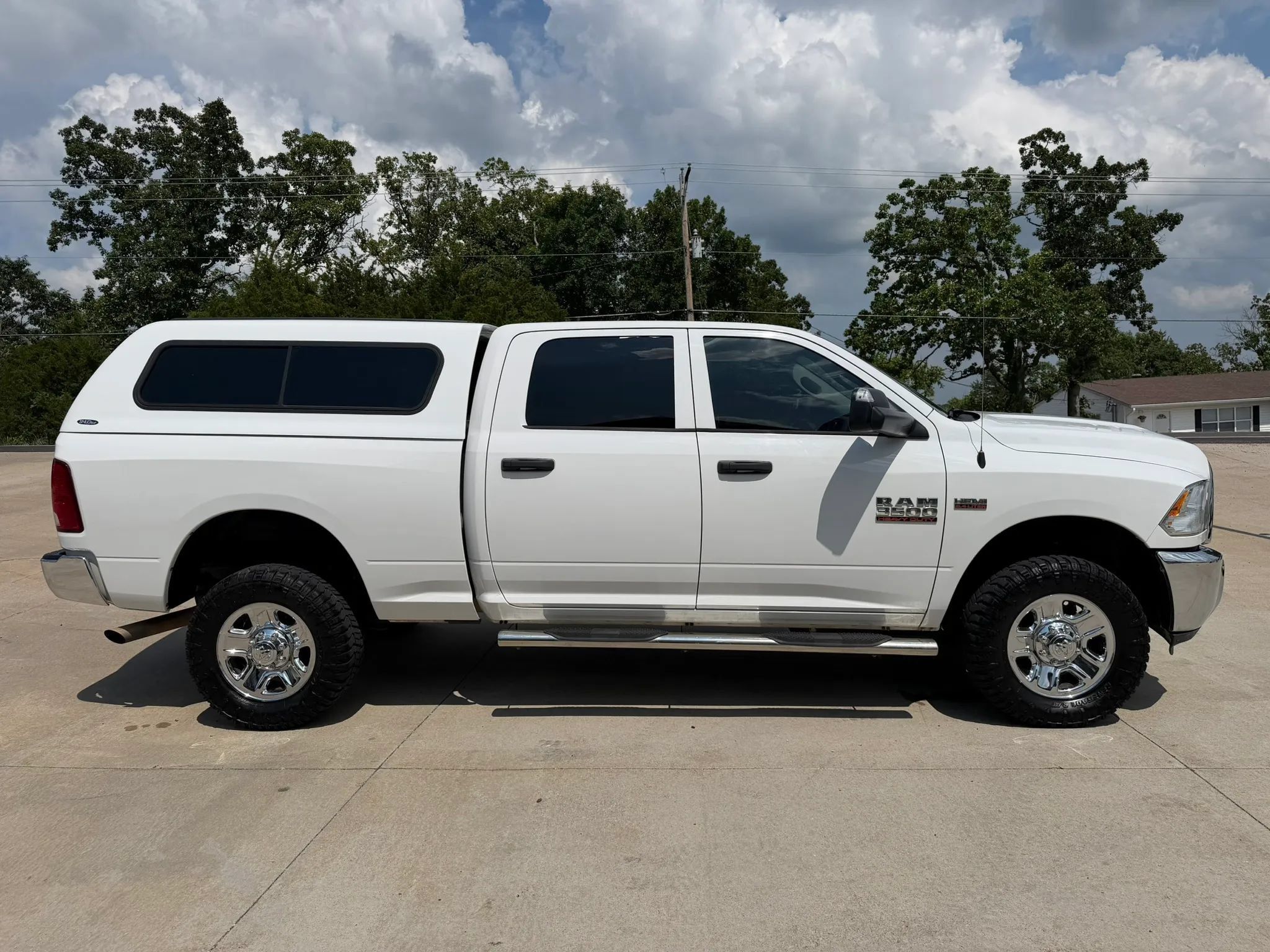 Used 2018 RAM 3500 Tradesman w/ Chrome Appearance Group AWD/4WD image 2