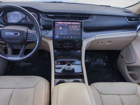 Used 2022 Jeep Grand Cherokee L Limited w/ Luxury Tech Group II image 19