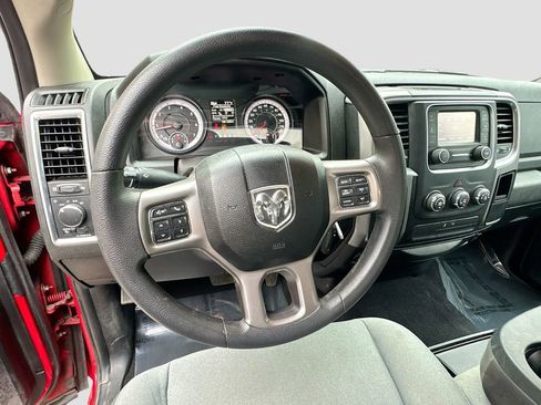 Used 2022 RAM 1500 Classic SLT AWD/4WD image 11