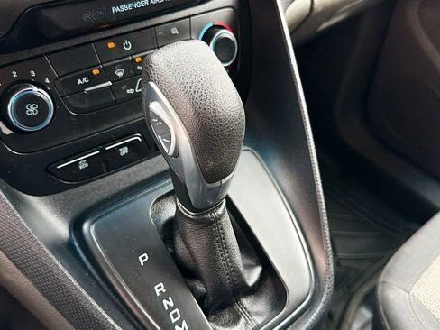 Used 2023 Ford Transit Connect XL image 16