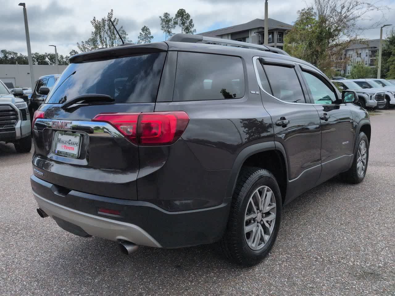 Used 2019 GMC Acadia SLE w/ Driver Alert Package I FWD image 6