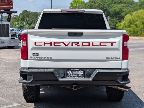 Used 2019 Chevrolet Silverado 1500 Custom Trail Boss w/ Custom Convenience Package AWD/4WD image 8