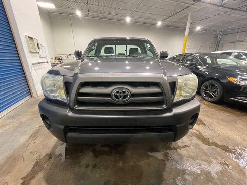 Used 2010 Toyota Tacoma 4x4 Regular Cab image 2