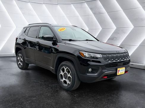 Used 2022 Jeep Compass Trailhawk w/ Trailhawk Convenience Group AWD/4WD image 8