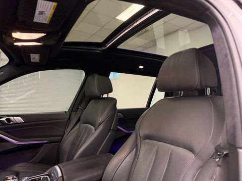 Used 2019 BMW X7 xDrive50i w/ Luxury Seating Package AWD/4WD image 18
