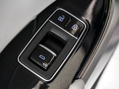 Used 2024 Cadillac Lyriq Sport AWD/4WD image 12