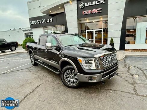 Used 2018 Nissan Titan Platinum Reserve w/ Platinum Utility Package image 2