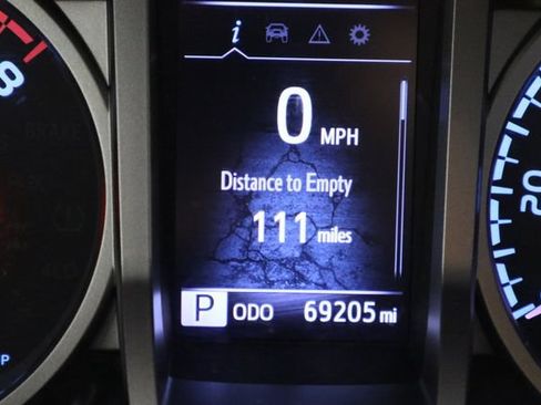 Used 2021 Toyota Tacoma SR5 RWD image 28