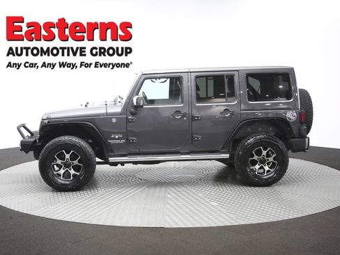 Used 2017 Jeep Wrangler Unlimited Sahara w/ Dual Top Group AWD/4WD image 59