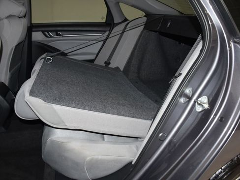 Used 2018 Honda Accord LX image 29