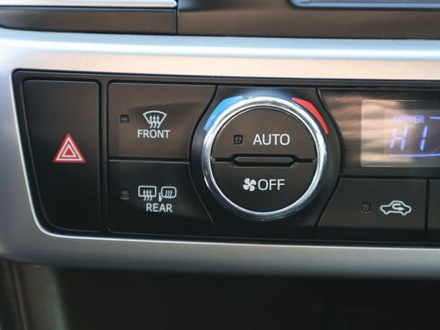 Used 2015 Toyota Highlander XLE image 31