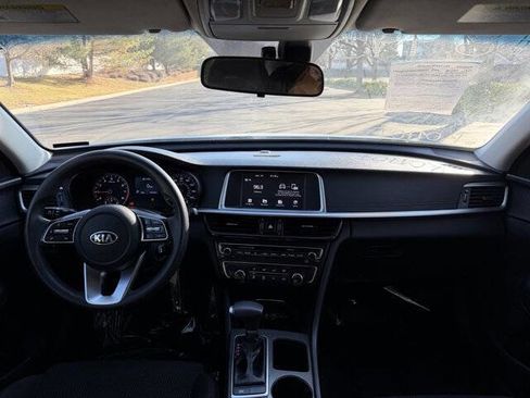 Used 2019 Kia Optima LX image 18