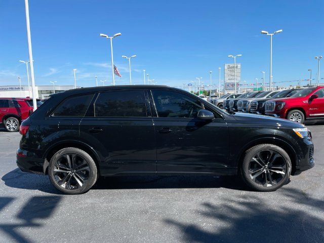 Used 2025 Audi Q7 3.0T Prestige w/ Prestige Package AWD/4WD image 6