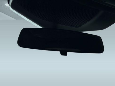 Used 2020 Ford Explorer XLT w/ Equipment Group 202A image 17