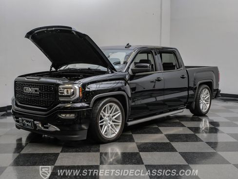 Used 2017 GMC Sierra 1500 Denali w/ Denali Ultimate Package AWD/4WD image 36