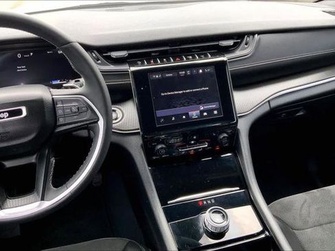 Certified 2023 Jeep Grand Cherokee Altitude image 6