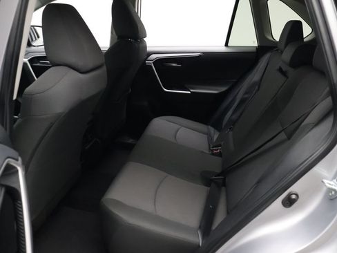 Certified 2025 Toyota RAV4 XLE FWD image 19
