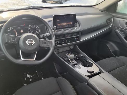 Used 2024 Nissan Rogue S image 24