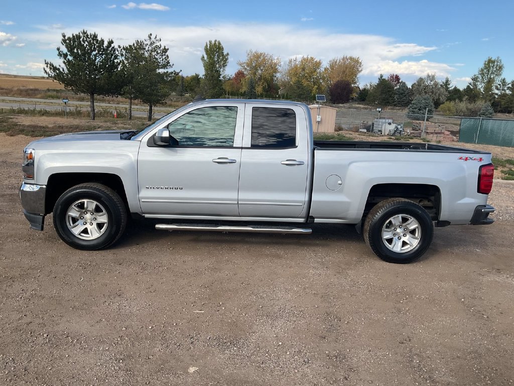 Used 2016 Chevrolet Silverado 1500 LT w/ All Star Edition AWD/4WD image 3