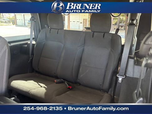 Used 2021 Jeep Wrangler Sport image 16