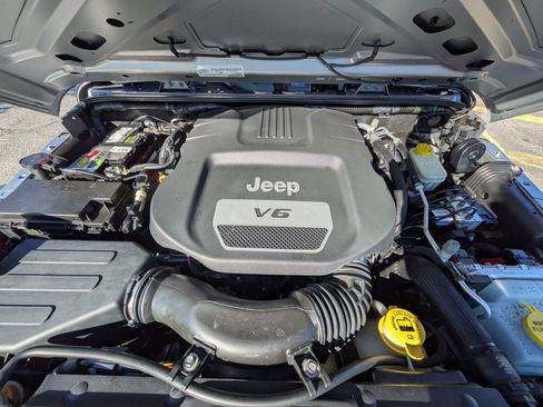 Used 2017 Jeep Wrangler Unlimited Sport w/ Quick Order Package 24S image 10