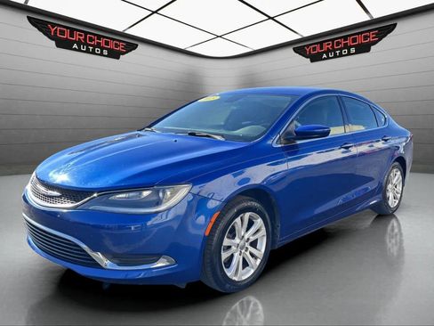 Used 2015 Chrysler 200 Limited image 1