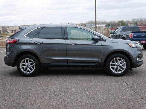 Certified 2022 Ford Edge SEL w/ Convenience Package image 4