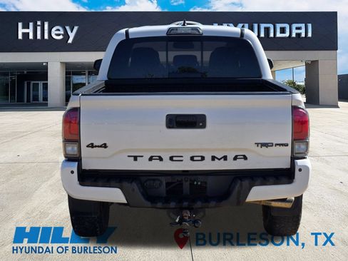 Used 2017 Toyota Tacoma TRD Pro AWD/4WD image 6
