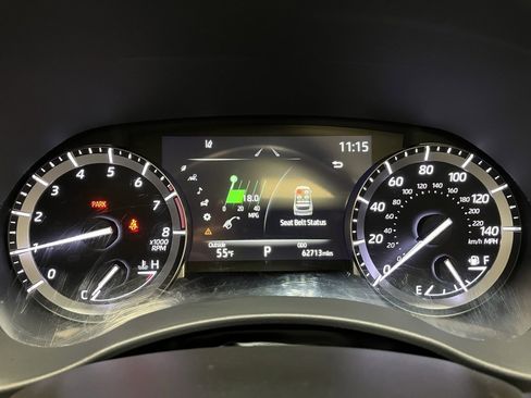 Used 2022 Toyota Highlander Platinum image 5