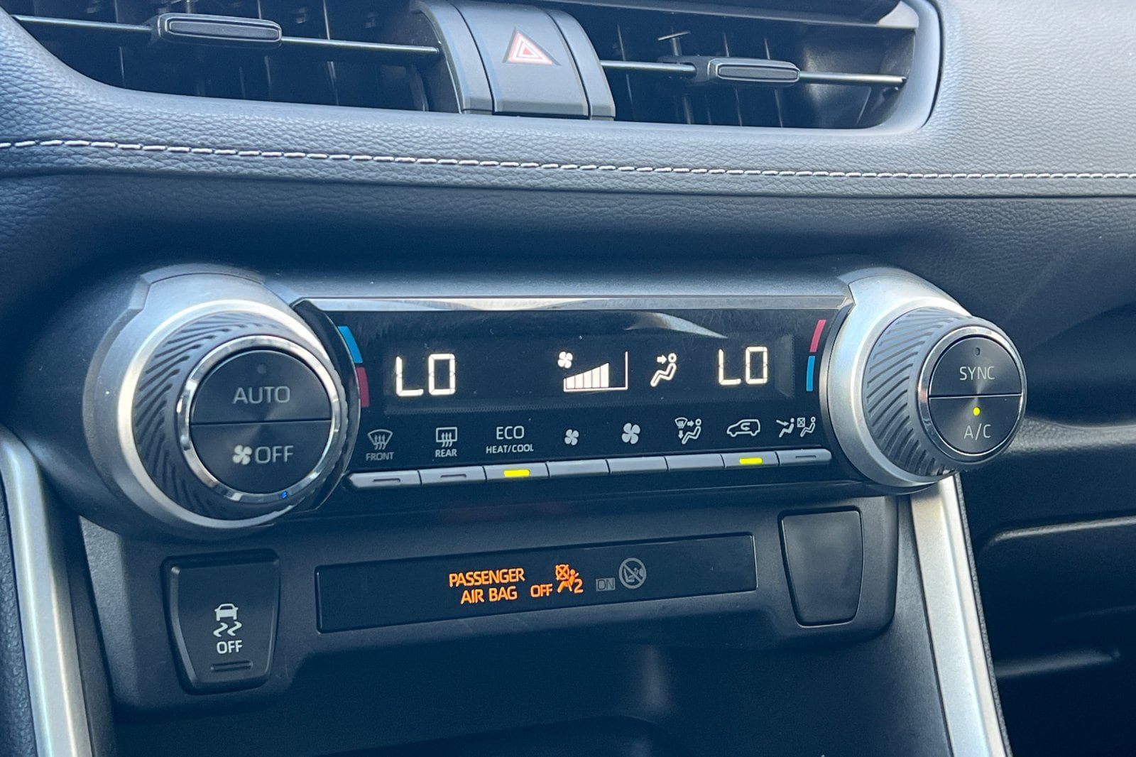 Certified 2021 Toyota RAV4 LE AWD/4WD image 20