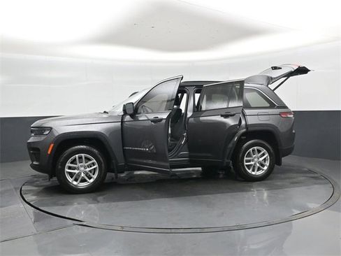 New 2025 Jeep Grand Cherokee Laredo X w/ Luxury Tech Group I image 47