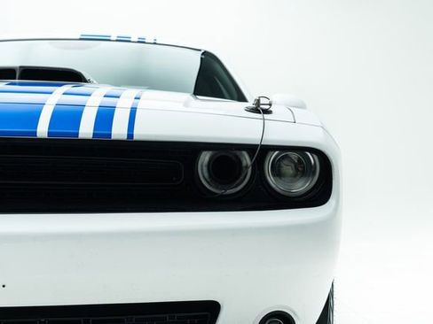 Used 2019 Dodge Challenger R/T Scat Pack w/ Shaker Package image 7