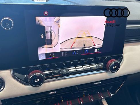 Used 2023 GMC Canyon AT4X image 23