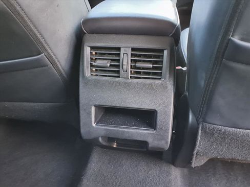 Used 2024 Mitsubishi Outlander SE image 14