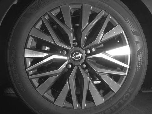 Used 2025 Nissan Altima 2.5 SV image 12