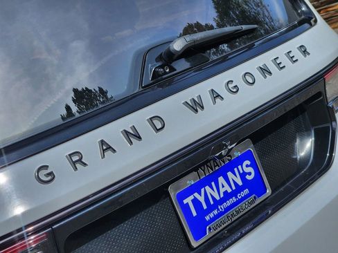 Used 2022 Jeep Grand Wagoneer Series II AWD/4WD image 9
