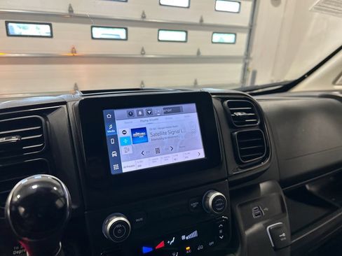 Used 2025 RAM ProMaster 2500 w/ U-Haul Equipment Group FWD image 21