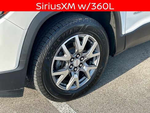 Used 2020 GMC Acadia SLT w/ LPO, Floor Liner Package FWD image 11
