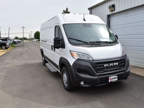 New 2025 RAM ProMaster 2500 w/ Convenience Group image 6