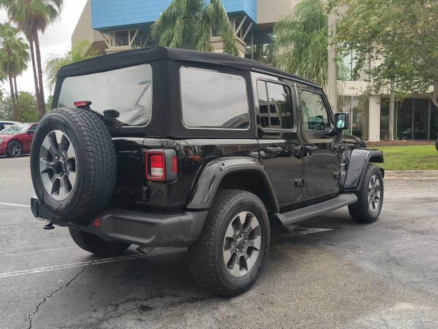 Used 2023 Jeep Wrangler Unlimited Sahara w/ Cold Weather Group AWD/4WD image 5
