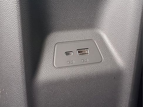 Certified 2025 Buick Envision Preferred AWD/4WD image 21