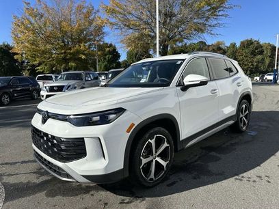 New 2025 Volkswagen Tiguan SE