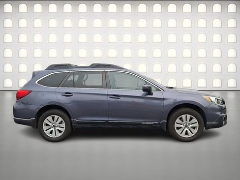 Used 2016 Subaru Outback 2.5i Premium AWD/4WD image 8