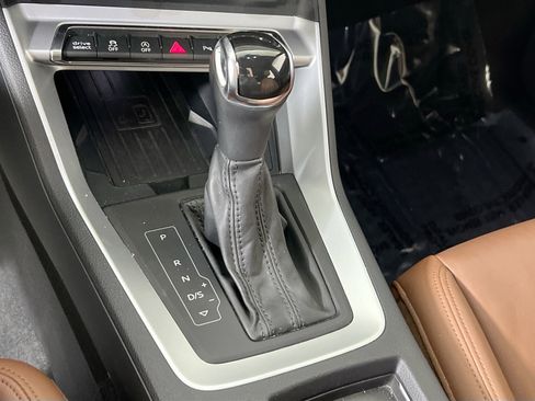 Used 2020 Audi Q3 2.0T Premium Plus w/ Premium Plus Package image 17