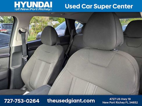 Used 2022 Hyundai Tucson SEL w/ Convenience Package FWD image 3