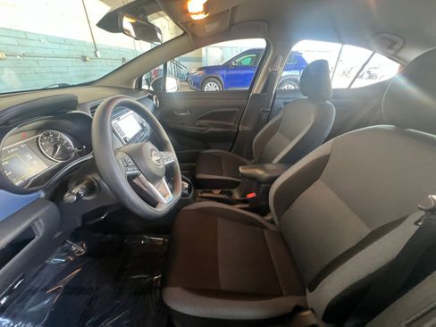 Used 2025 Nissan Versa SV FWD image 27