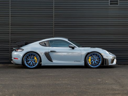Certified 2023 Porsche 718 Cayman GT4 RS image 9